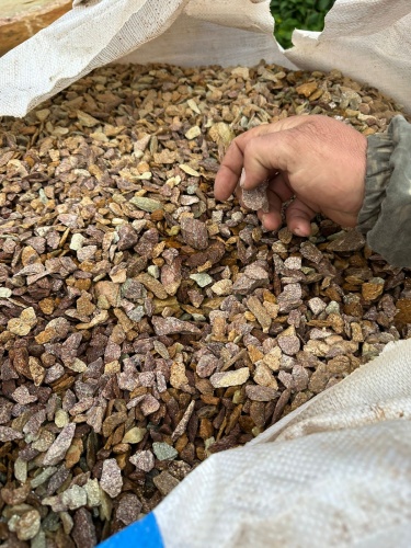 Златолит персиковый декоративная каменная крошка купить в Истре