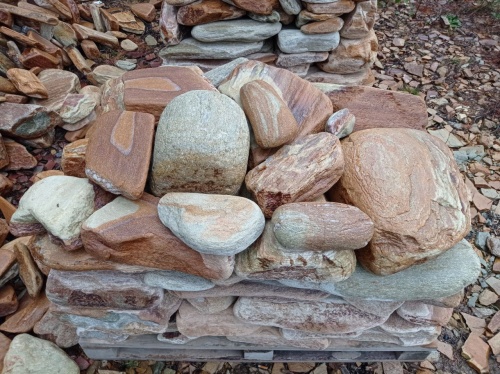 Златолит жёлтый, жёлто-зелёный глыбки и валуны для ланшафтного дизайна купить в Истре