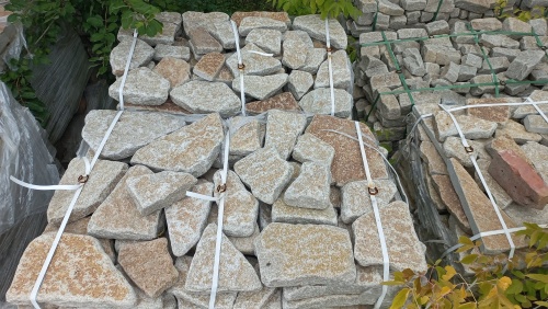 Плитняк гранитный галтованный купить в Истре