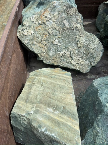 Ландшафтные глыбы зелёные 200-500 килограмм купить в Истре