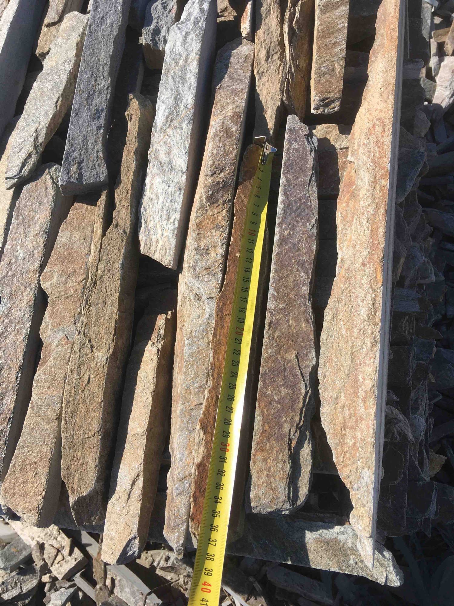 Горбушка златолит мультиколор для облицовки купить в Истре