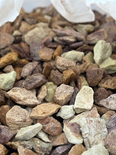 Златолит персиковый декоративная каменная крошка купить в Истре