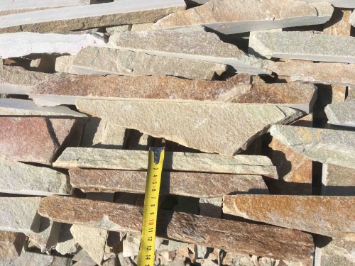 Горбушка златолит золотистый для облицовки купить в Истре