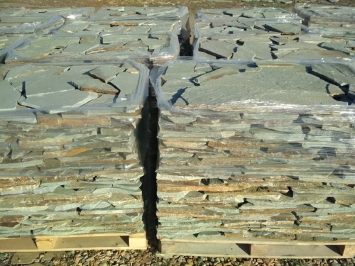 Плитняк златолит зелёный для цоколя, отмостки купить в Истре