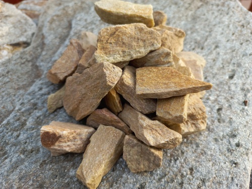 Златолит жёлтый декоративная каменная крошка купить в Истре