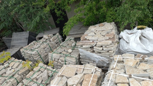 Гранитный плитняк галтованный для парковки купить в Истре