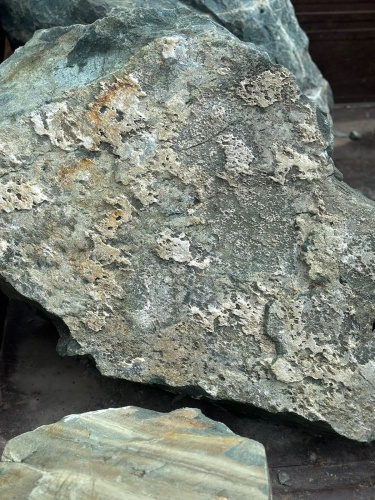 Ландшафтные глыбы зелёные 200-500 килограмм купить в Истре