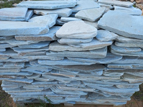 Плитняк златолит зелёный галтованный для цоколя купить в Истре