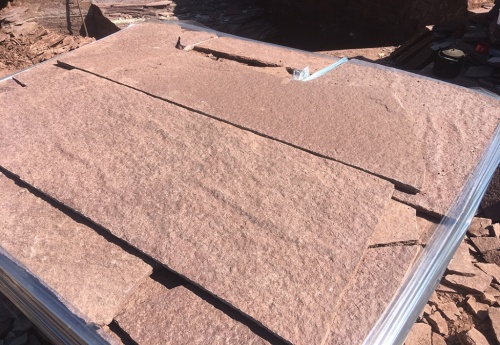 Плитняк лемезит бордовый для ступеней 20-25 мм купить в Истре